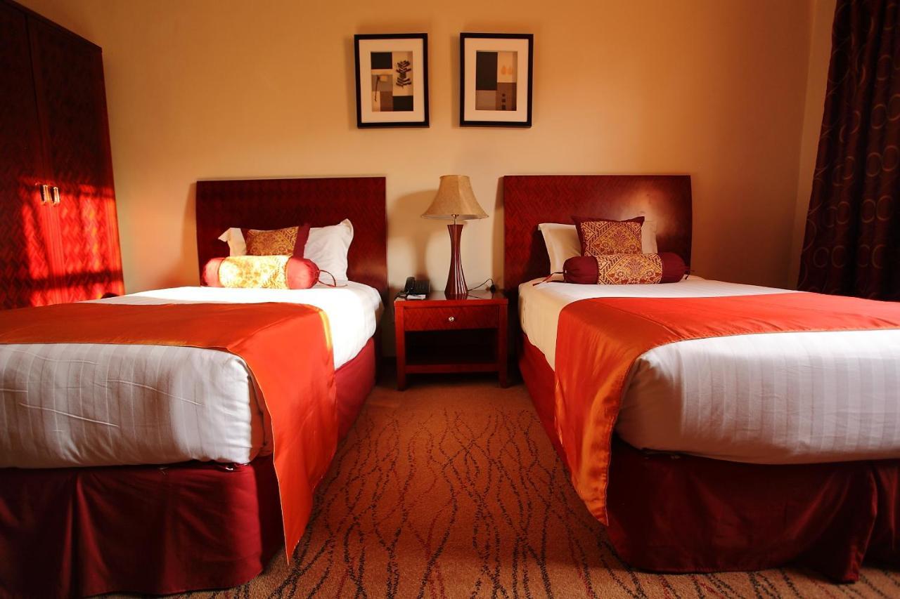 Crossroads Hotel 利隆圭 外观 照片